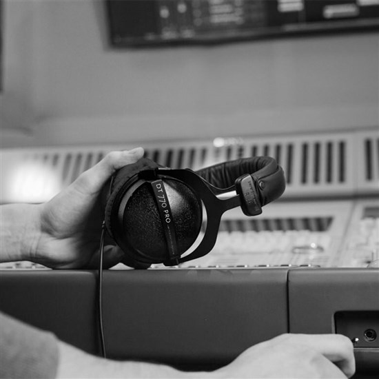 Beyerdynamic DT770 PRO 80ohm Studio Headphones Exclusive to Us - LIMITED EDITION BLACK